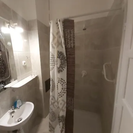 Oda ve Kahvaltı Valcsics Panzio